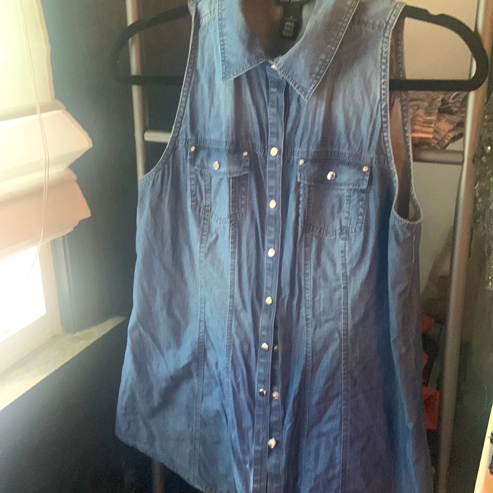 White House Black Market denim snap front sleeveless top